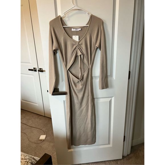 NWOT All in Favor Gathered Front Cut out Long Sleeve Ribbed Midi Dress - Picture 8 of 9